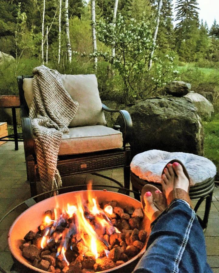 A Suite Retreat - Beyond Bed & Breakfast Sun Peaks Luaran gambar