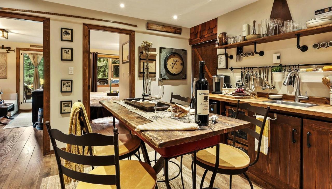 A Suite Retreat - Beyond Bed & Breakfast Sun Peaks Luaran gambar