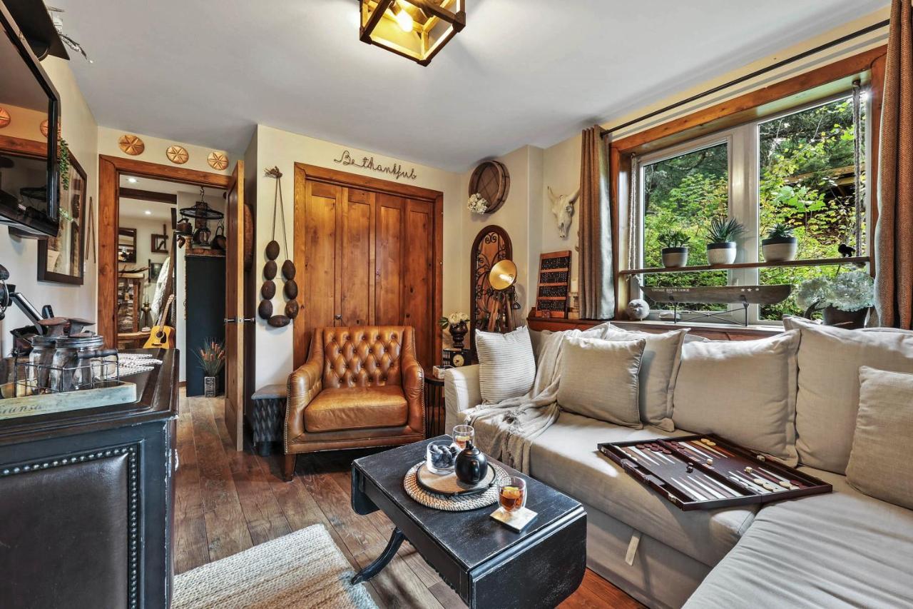 A Suite Retreat - Beyond Bed & Breakfast Sun Peaks Luaran gambar